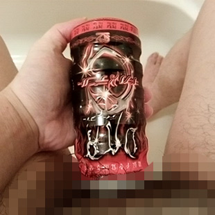 オナカップにディルドやペニスを挿入している
